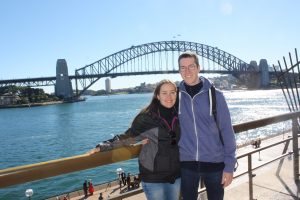 Gemeinsames Bild, im Hintergrund die Harbour Bridge vom Opera House aus